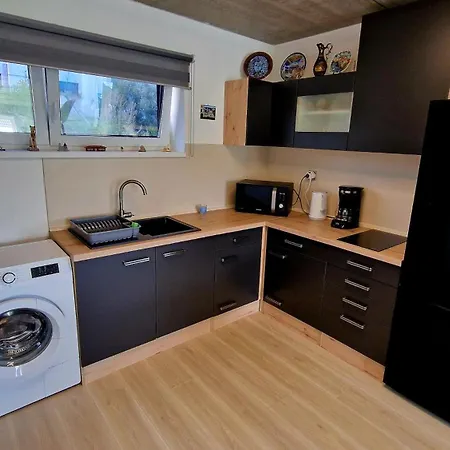 La Perla Guest house